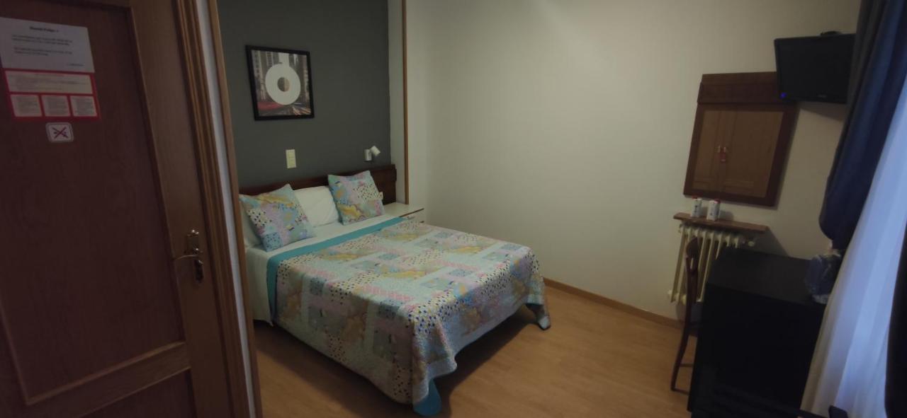 מדריד Hostal Felipe V מראה חיצוני תמונה