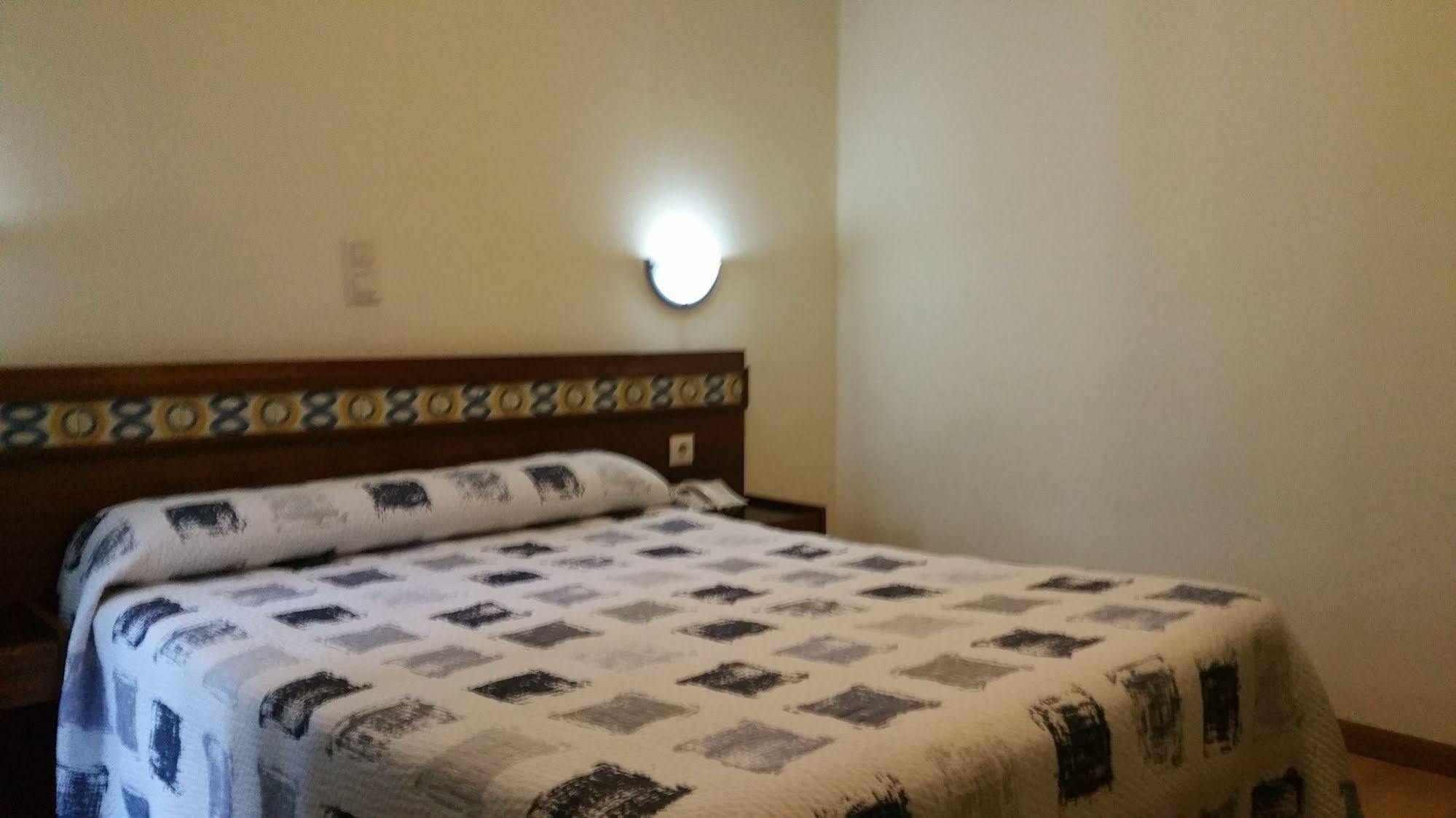 מדריד Hostal Felipe V מראה חיצוני תמונה