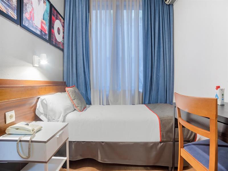 מדריד Hostal Felipe V מראה חיצוני תמונה
